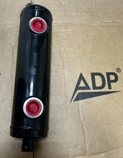 3066842 3051997 3059666 OIL COOLER
