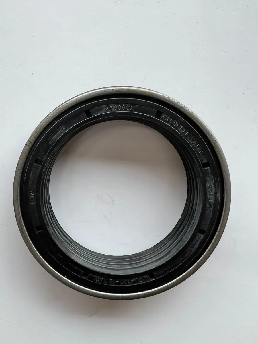 4890832 OIL SEAL – CUMMINS