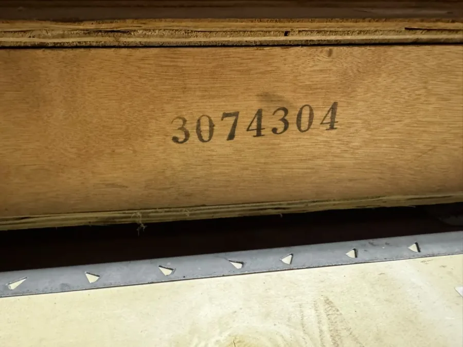 3074304 CAMSHAFT
