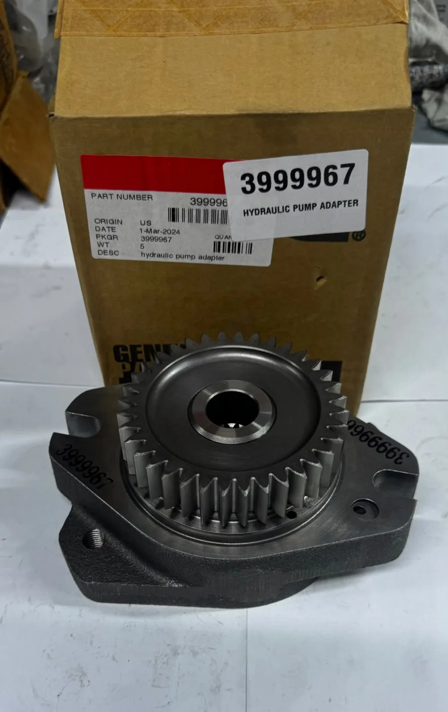 3999967 HYDRAULIC PUMP ADAPTER