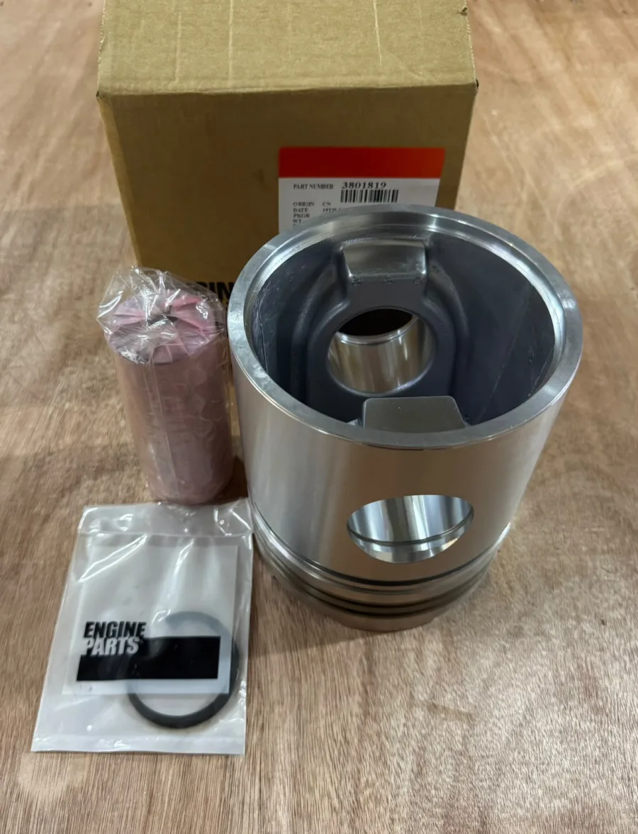 3801819 3048808 PISTON KIT