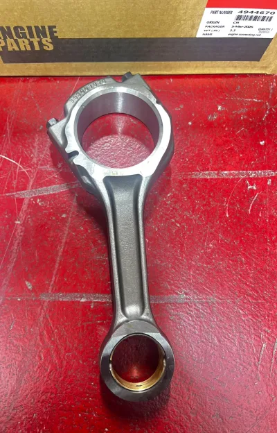 4944670  4944887 CONNECTING ROD ASSY