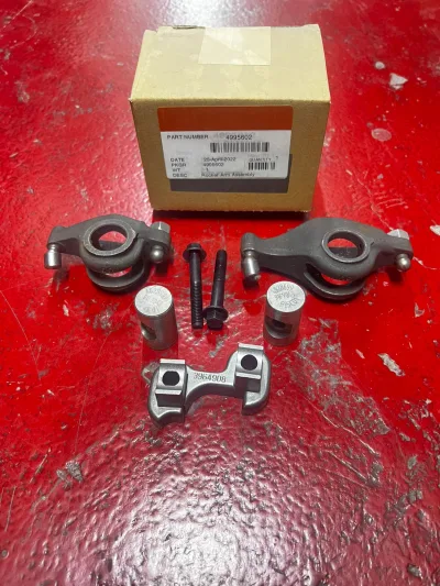 4995602 ROCKER LEVER ASSEMBLY