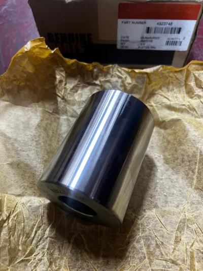 4923748 PISTON PIN CUMMINS