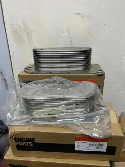 3974815 / 3945565 / 3943539 / 3906296 / 3944463 / 3918175 OIL COOLER – CUMMINS for Cummins