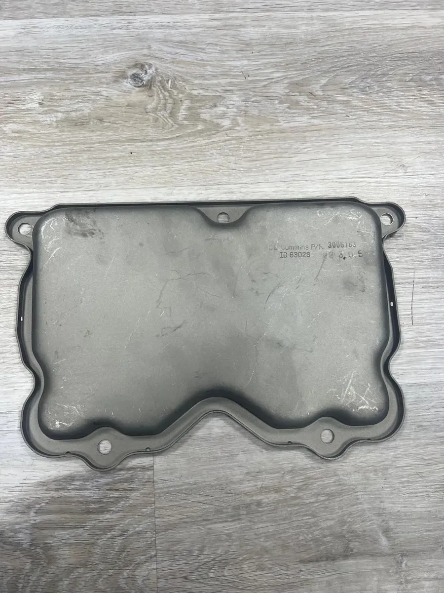 3006183 / 212517 / 149768 / 130355 COVER,ROCKER LEVER for Cummins