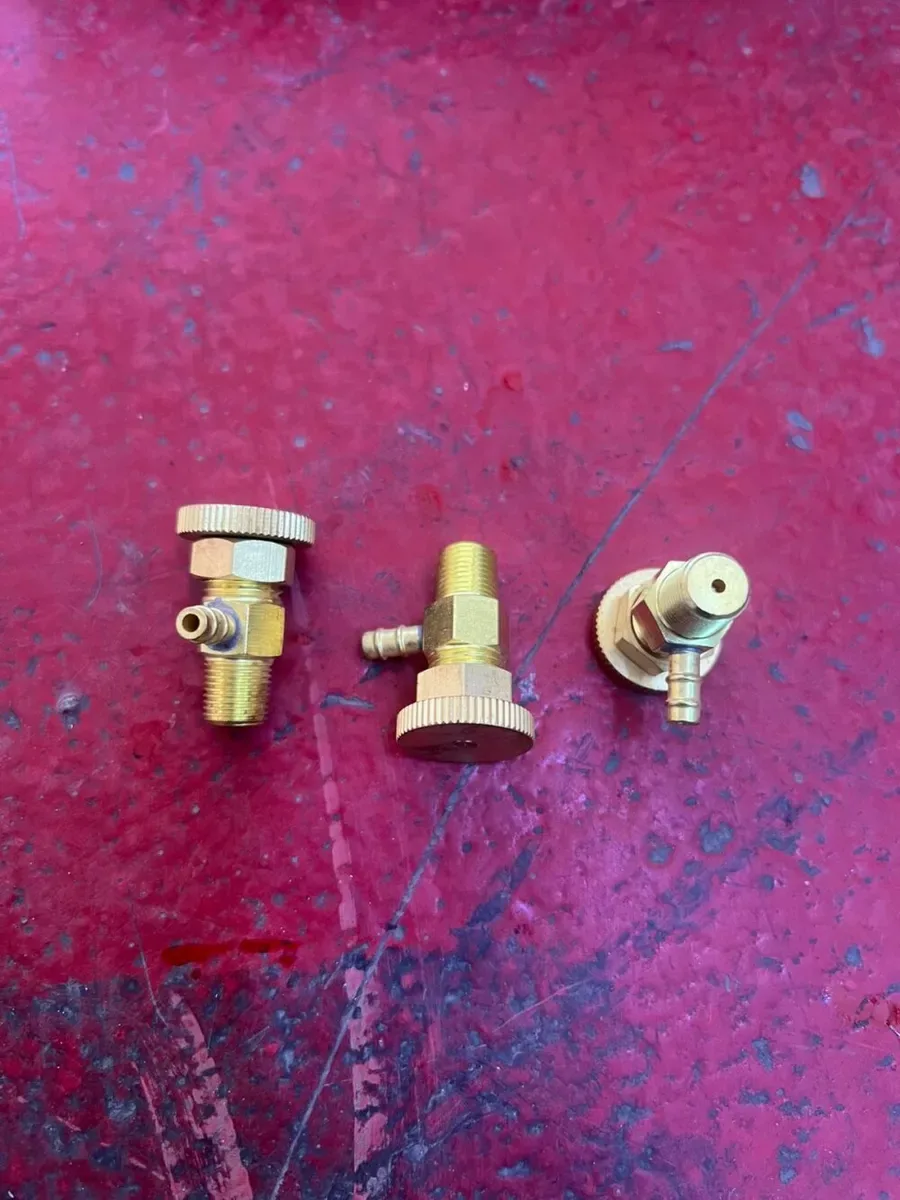 6598102 FUEL BLEEDER VALVE -BOBCAT for Bobcat