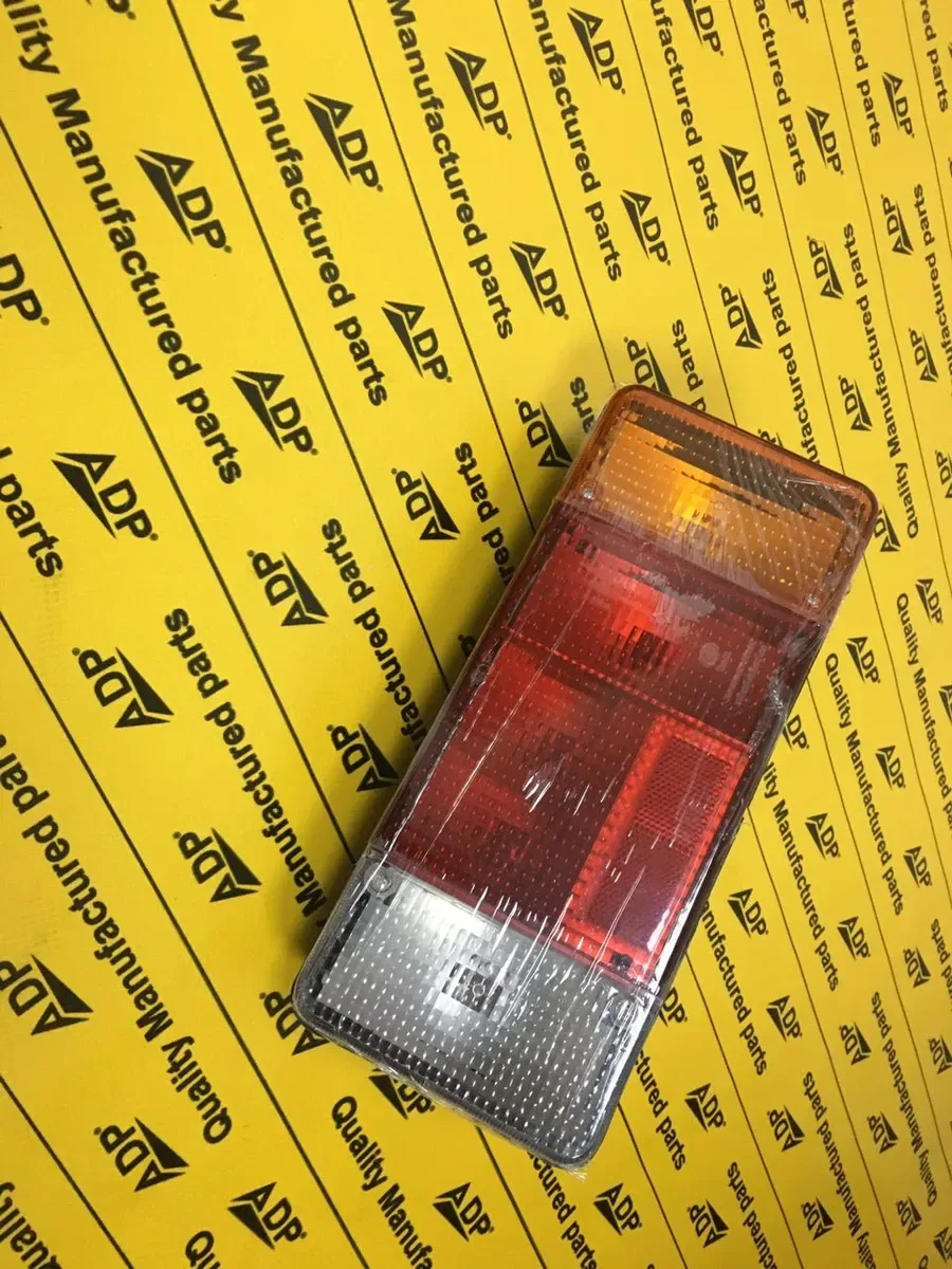 700/31100 LIGHT RIGHT HEAD -JCB for ADP / JCB