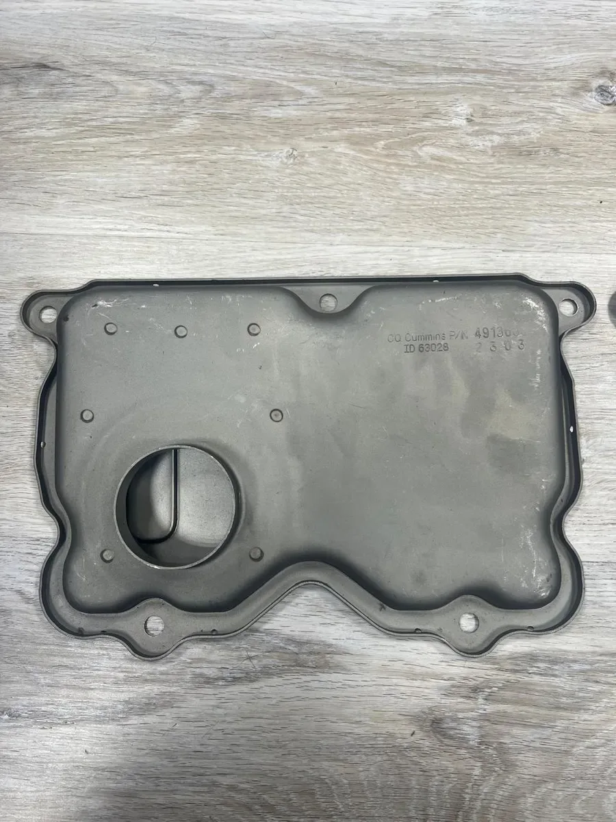 4913633 COVER ROCKER LEVER FOR CUMMINS for Cummins