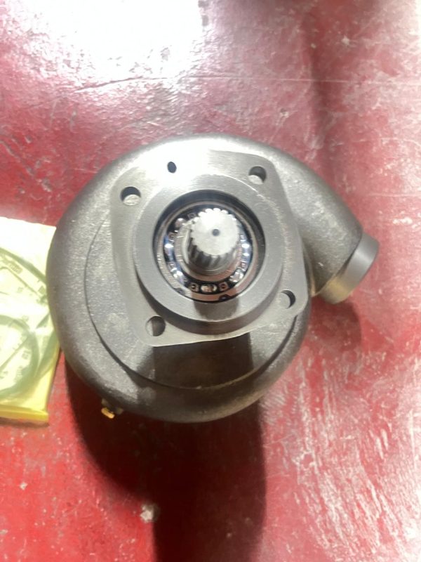 3635713 5541229 4372332 3647024 WATER PUMP BODY