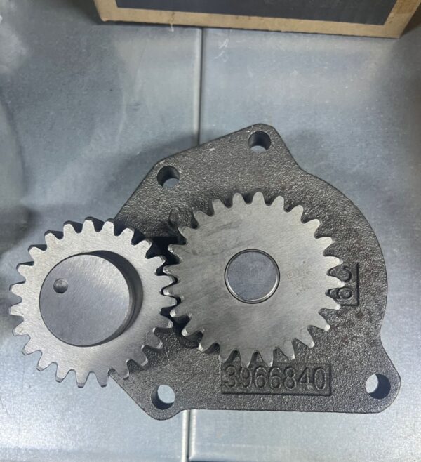 3966840 OIL PUMP   CUMMINS