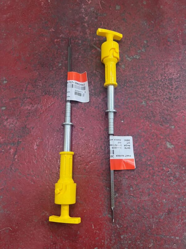 3974756/3974757/3963443 DIPSTICK WITH TUBE CUMMINS