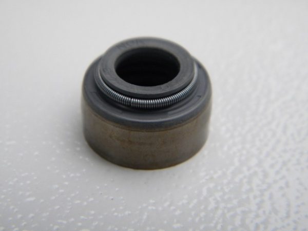 6653830 VALVE SEAL CONSTRUCTION  BOBCAT