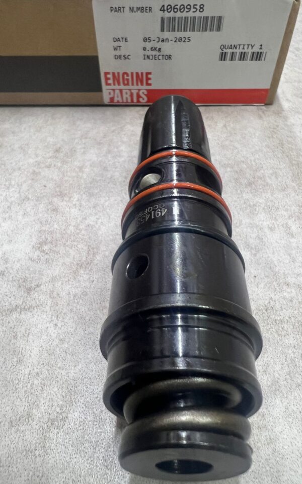 4060958 FUEL INJECTOR