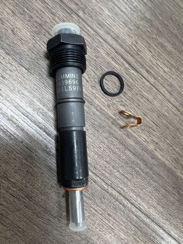 3939696 / 4089270 INJECTOR