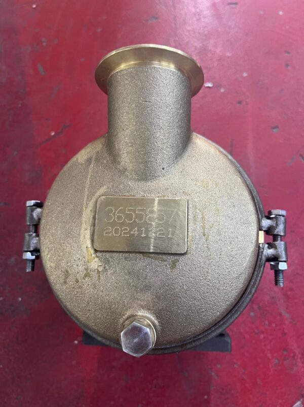 3655857 SEA WATER PUMP