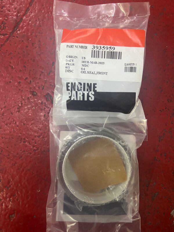 3935959  3937111  6BT OIL SEAL,FRONT